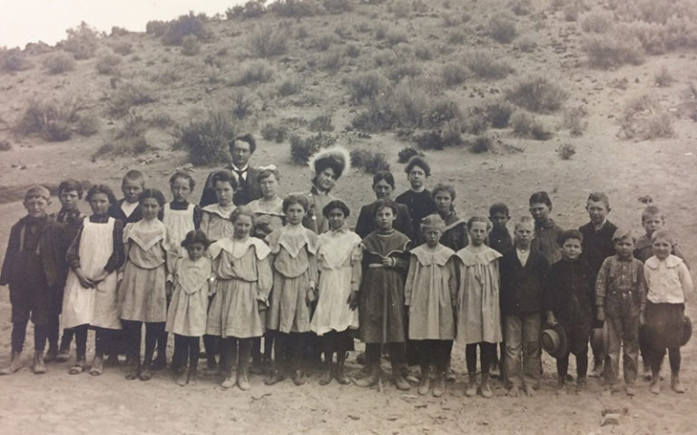 Kahlotus Town School Students c1910
